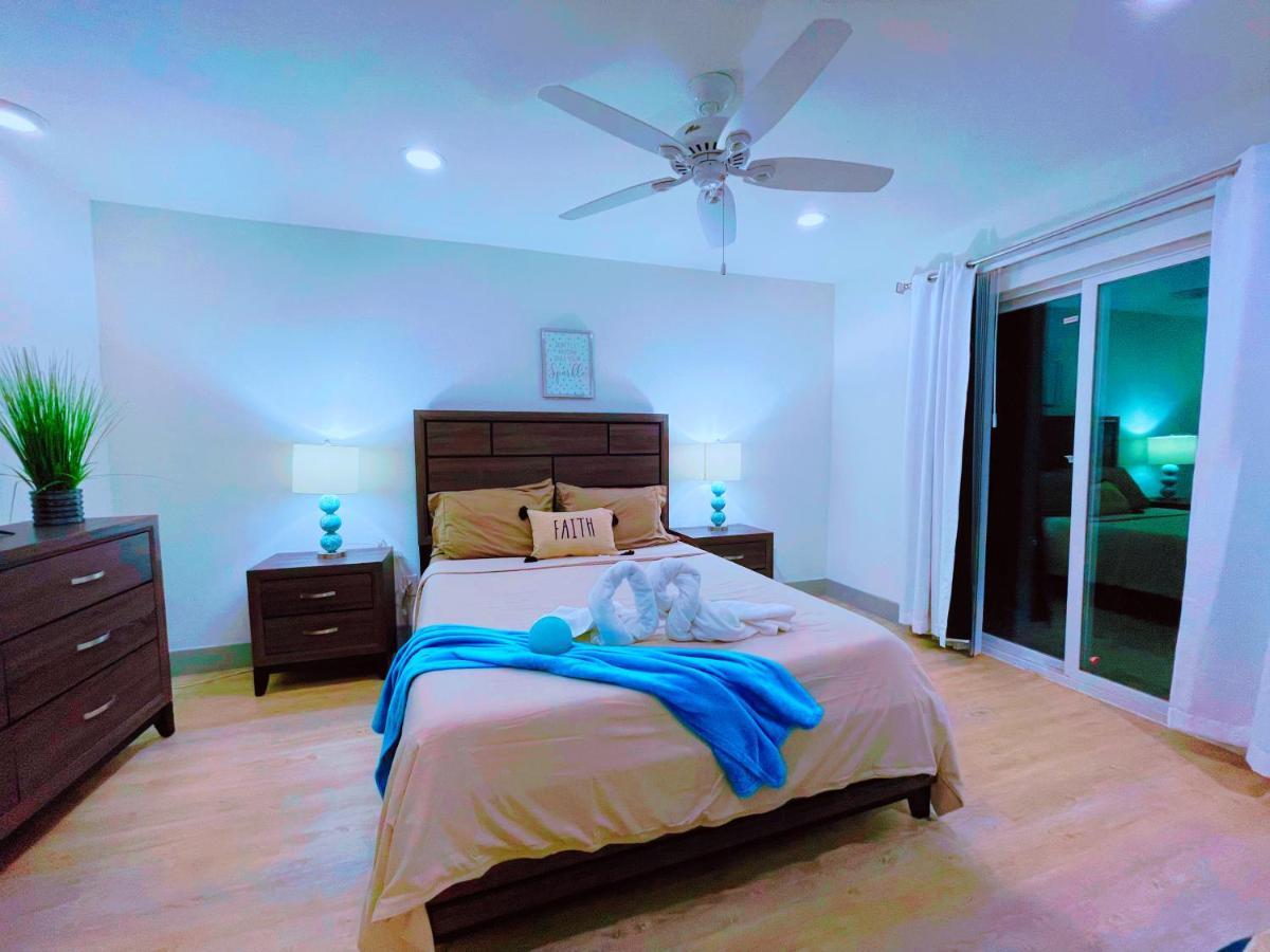 Modern Santorini Suite Houston Nrg Tmc Luxurious Walkable 외부 사진